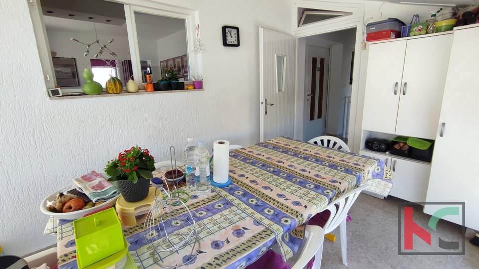 Istria, Pula, comfortable family apartment 3SS+DB 133.29m2 with landscaped garden, quiet location, #sale