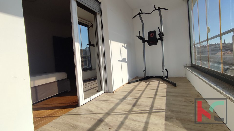 Istra, Pula, Vidikovac, penthouse 96,34m2 sa 2 garažom, nedaleko centra grada