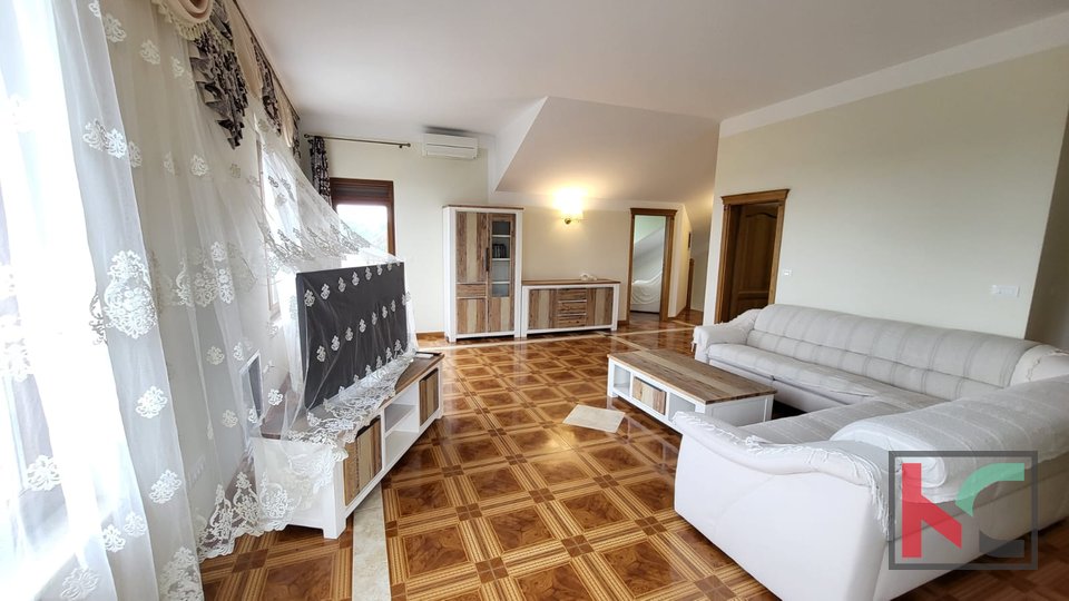 Istra, Premantura, apartman 184,81m2 na 100m od plaže, #prodaja