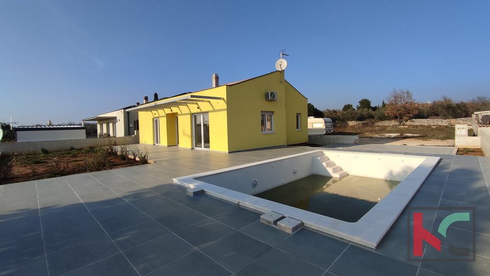 Istra, Vodnjan, prizemnica 103 m2 sa bazenom i okućnicom, pogled more, #prodaja