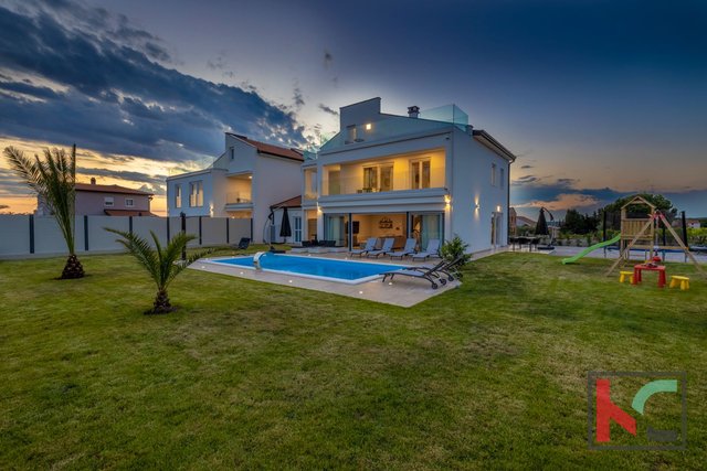 Istria, Parenzo, villa di lusso con piscina, #vendita