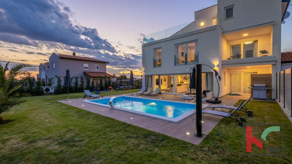 Istria, Poreč, luxury villa with pool, #sale