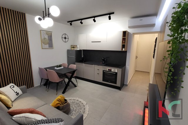 Pula, Arena - modern renovierte Wohnung 2SS+DB im Zentrum  #verkaufen