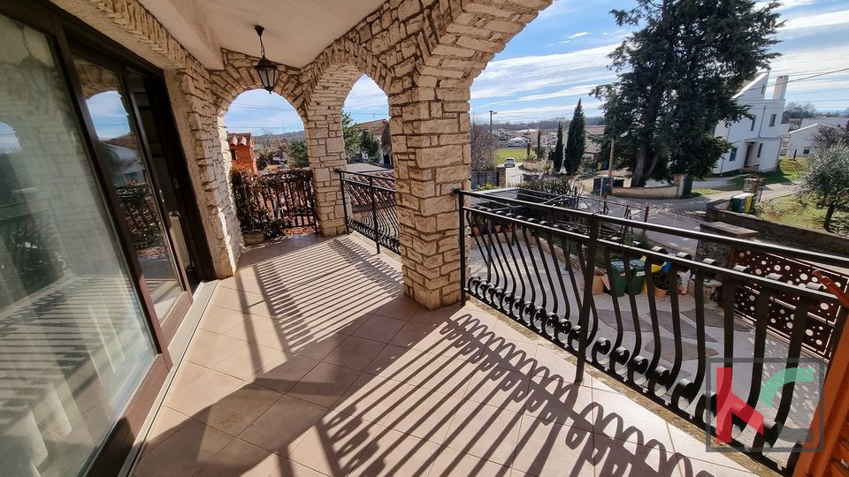 Istria, Parenzo, Kaštelir, casa familiare in pietra con vista mare di 228m2 #vendita
