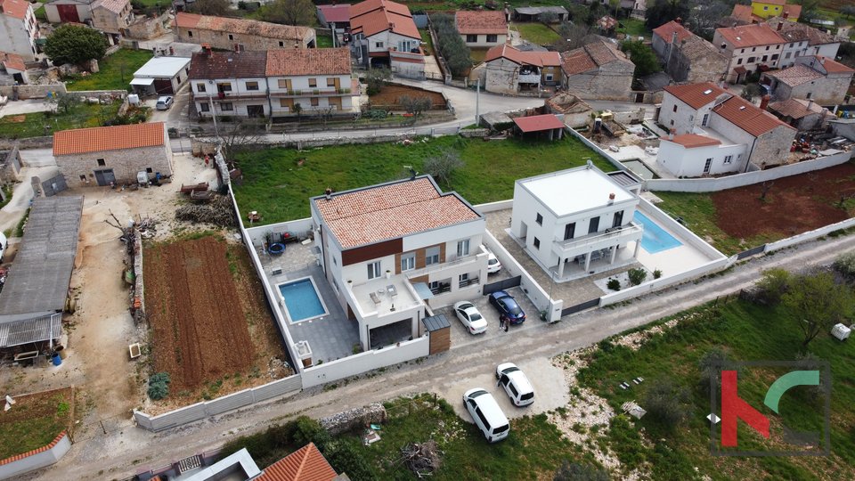 Luxury villa with a pool and a view of the sea and the Brijuni Islands in Galižana