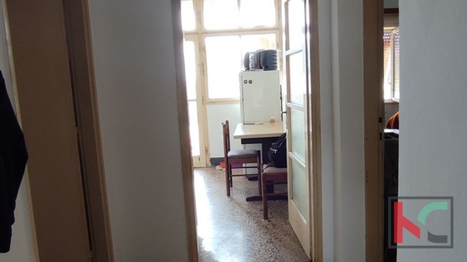 Pula, Vidikovac, apartment for renovation 76.12m2, only 300m from the city center, #sale