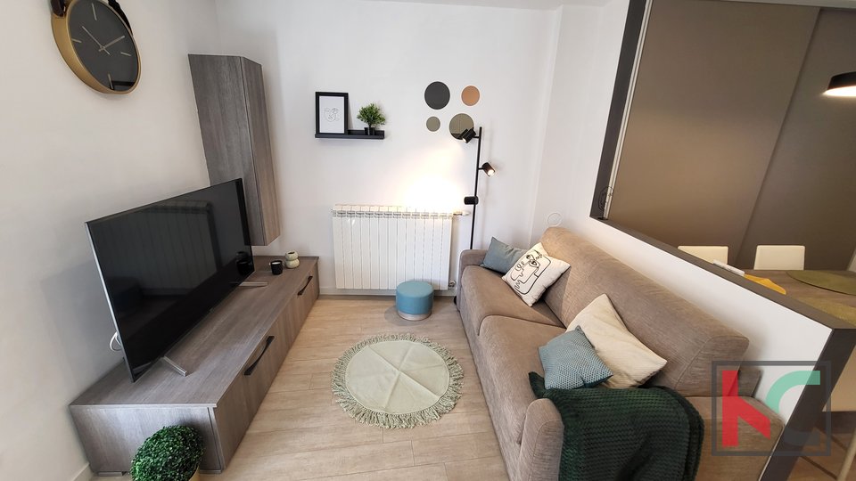 Pula, Center, stylish two-room apartment on the first floor in an attractive location in the very center