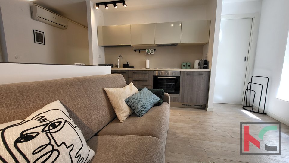 Pula, Center, stylish two-room apartment on the first floor in an attractive location in the very center