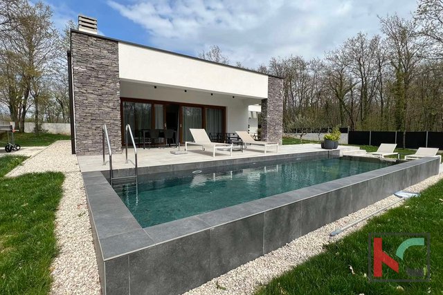 Istria, Žminj, charming villa with swimming pool on a spacious intimate garden #sale