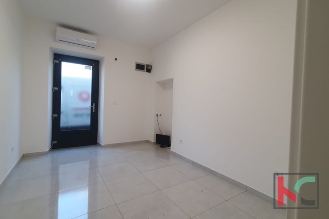 Pula, Center, office space completely renovated 25m2 #sale