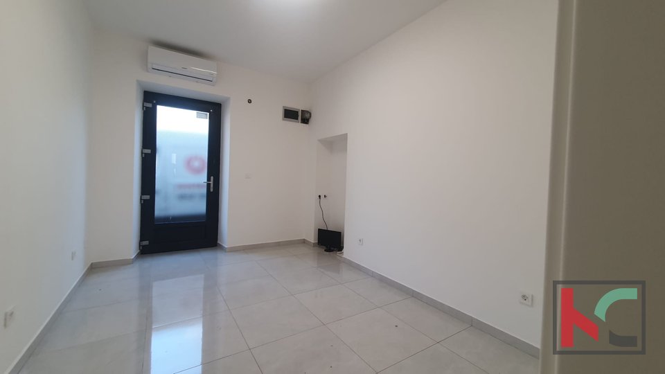 Pula, Center, office space completely renovated 25m2 #sale