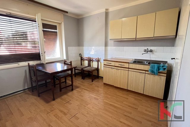 Pula, wider center, classic two-room apartment 52 m2 in a great location