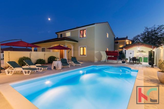 Istria, Dignano, casa 254m2 con piscina in una posizione tranquilla, #vendita