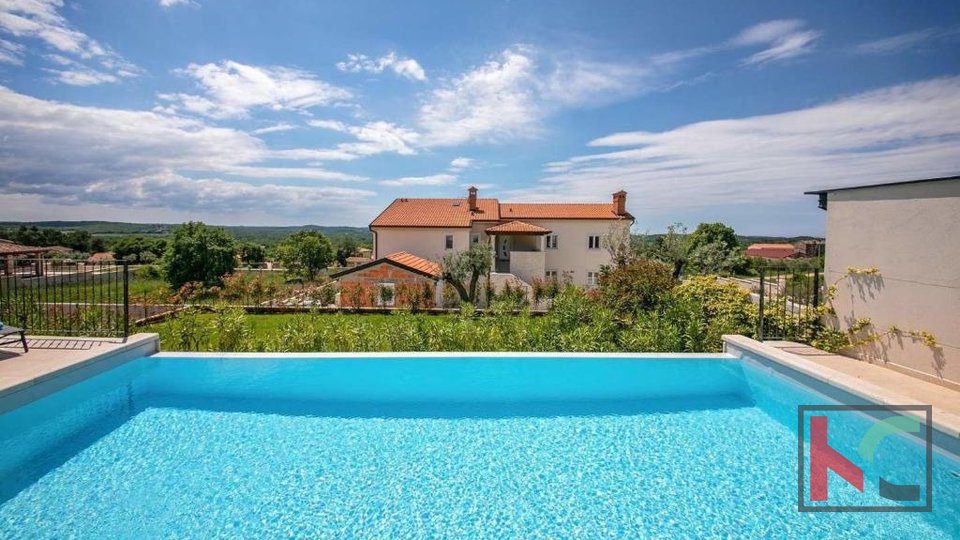 Istria, Sveti Lovreč, villa with 4 rooms and swimming pool #sale