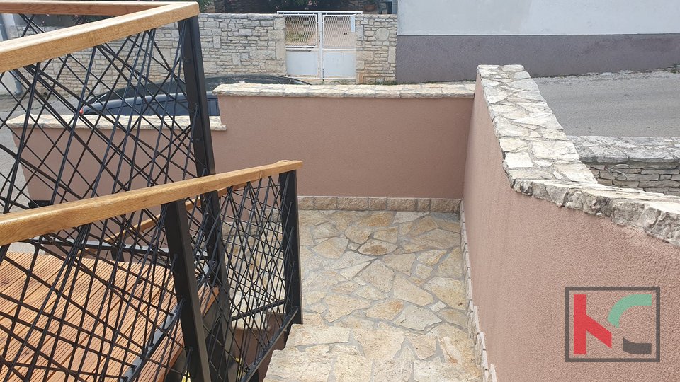 Liznjan, terraced house with two apartments, #sale