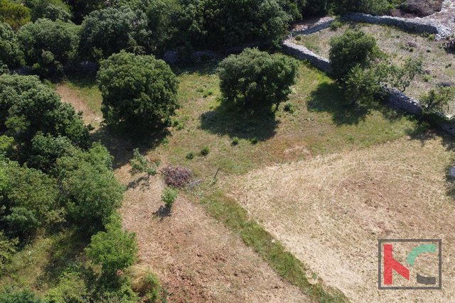 Istra, Kavran, gradbeno zemljišče 735 m2, #prodaja