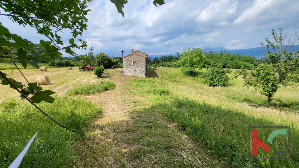 Istria - Kršan, vecchia casa con un terreno di 43.464m2 II vista panoramica, # in vendita