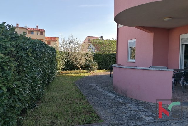 Istra, Valbandon, 4-sobno stanovanje v pritličju z veliko teraso i vrtom #prodaja