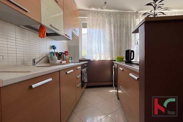Pula, Monte Magno, four-room family apartment with swimming pool #sale