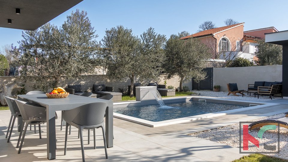 Istra, Premantura, moderna vila sa bazenom i smart home sustavom #prodaja