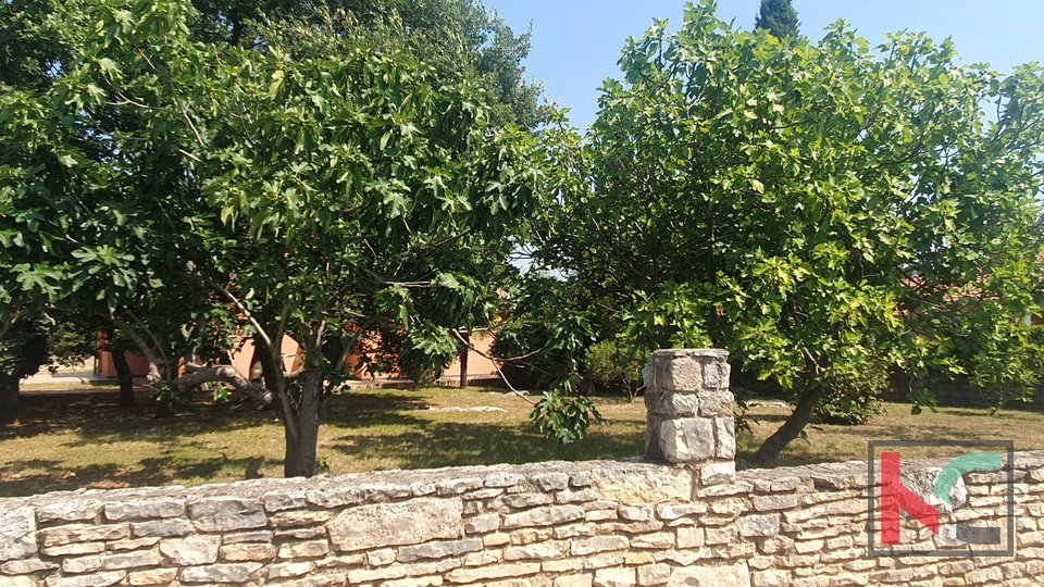 Istria, Poreč, near Červar, detached house with a large landscaped garden #sale