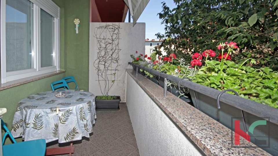Истрия, Пула, центр, полностью меблированная и оборудованная квартира для проживания 2SS+DB с 2 балконами, #продажа