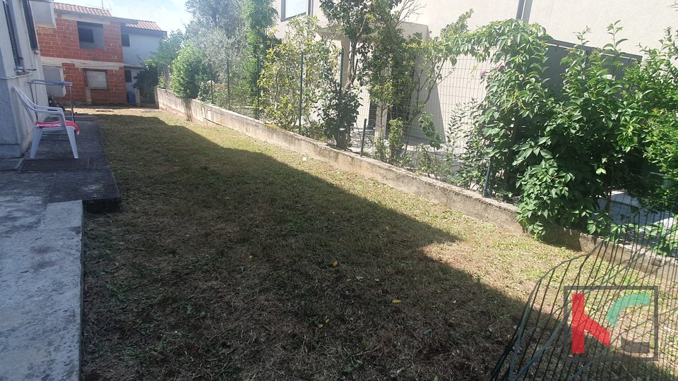 Poreč, two-bedroom apartment with a garden and its own parking space #sale