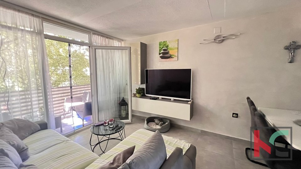Pula, wider center, family four-room apartment, 62.83 m2, excellent location, high ground floor #sale