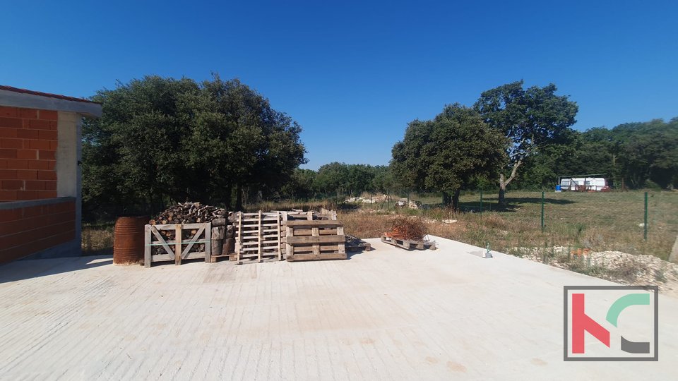 Pula, Šijana, agricultural land 2200 m2 with planned building and swimming pool #sale