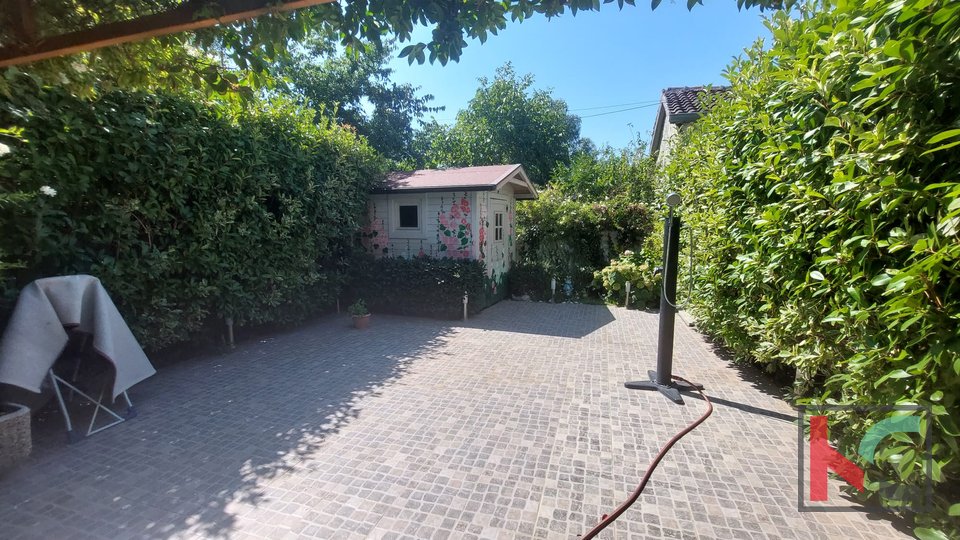 Istra, Medulin, četverosobni stan sa prekrasnim vrtom, #prodaja