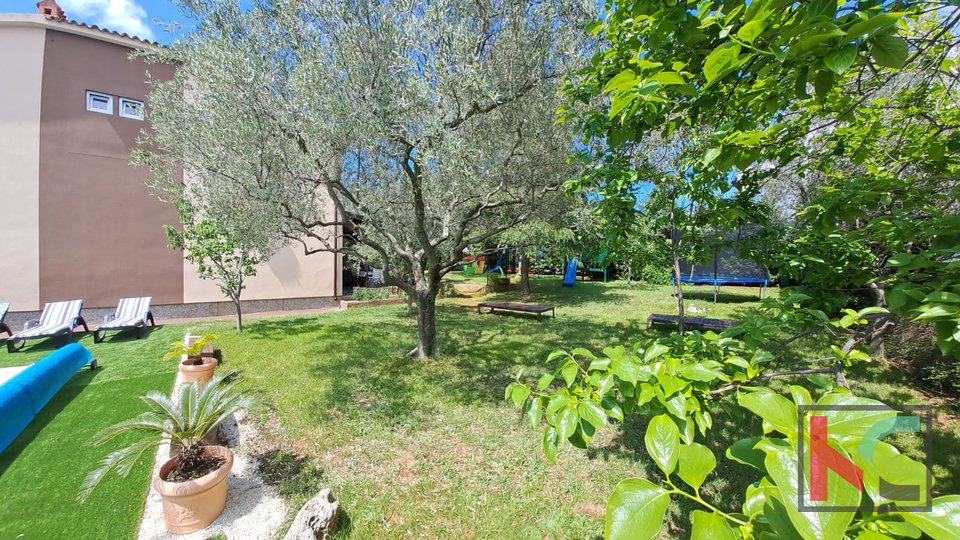 Istra, Fažana, hiša z bazenom in vrtom, pogled na morje, #prodaja