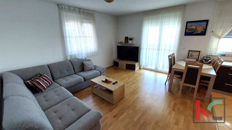 Istria, Valbandon, appartamento trilocale 67,71 m2 in posizione tranquilla, #vendita