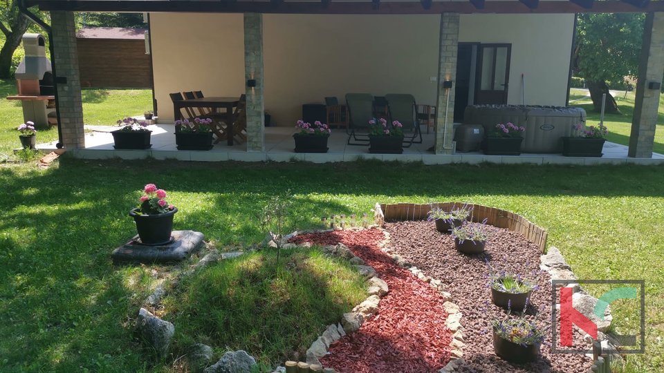 Istria, Pisino, casa in pietra ristrutturata vicino al centro città con giardino paesaggistico #vendita