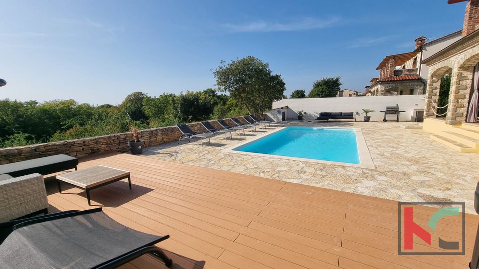 Istria, Svetvinčenat, villa in pietra con piscina, #vendita