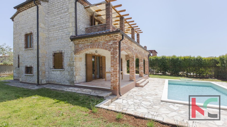 Istria, Svetvinčenat, casa in pietra con piscina e giardino, #vendita