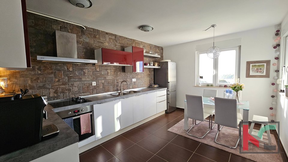 Pula, Veruda, furnished apartment 2SS+DB with comfortable terrace, newer building with elevator, sea view, #sale