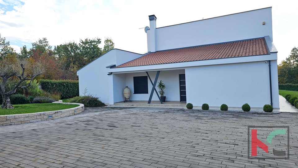 Istra, Višnjan, moderna hiša z bazenom in vrtom, 4 ss, #prodaja