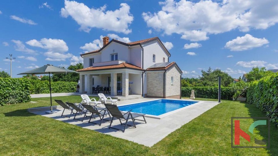 Istria, Parenzo, casa vacanza con piscina e giardino paesaggistico, #vendita