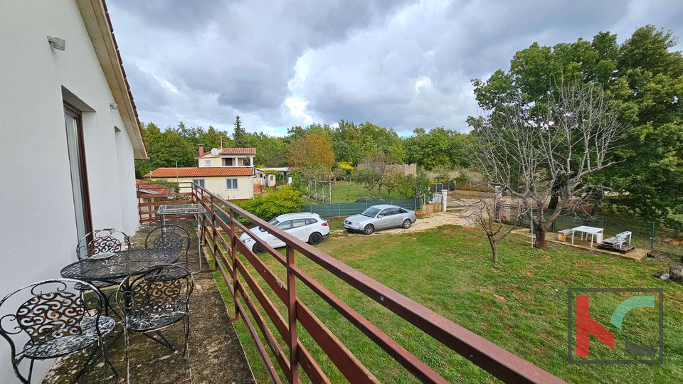 Istria, Parenzo, casa con ampio giardino 2324m2, #vendita