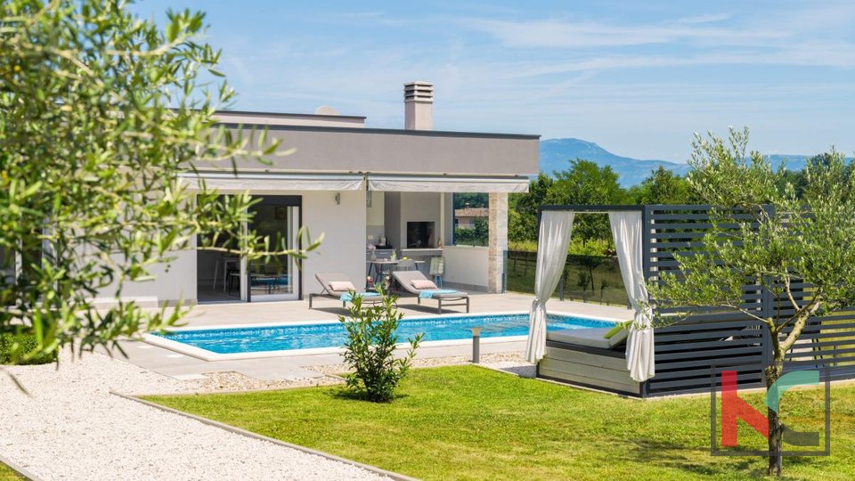 Istria, Labin, moderna casa a un piano con centro benessere, #vendita