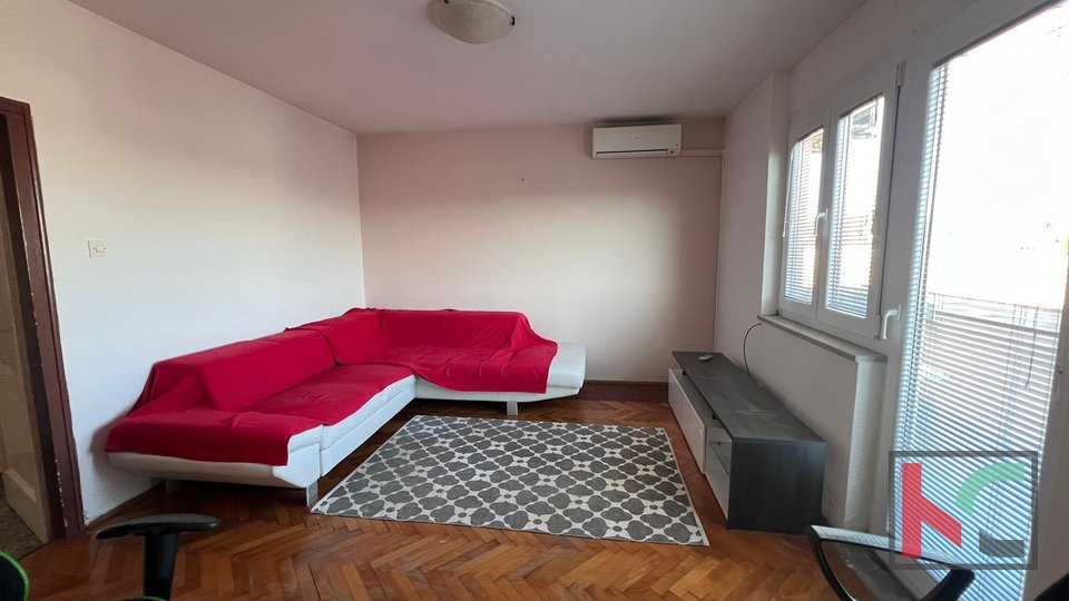 Pula, family three-room apartment, two balconies, excellent location #sale