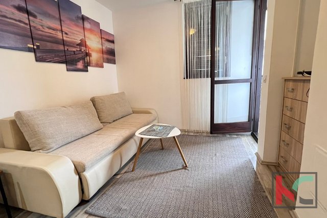 Istria, Červar Porat, cozy two-room apartment with a comfortable terrace #sale