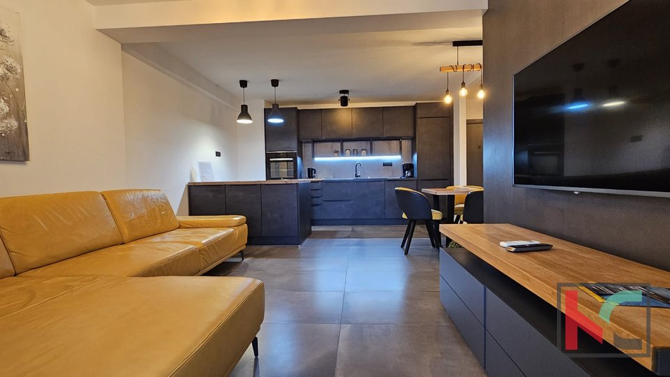 Istria, Pola, Monte Magno, moderno appartamento 2SS+DB con terrazza, piscina, #vendita