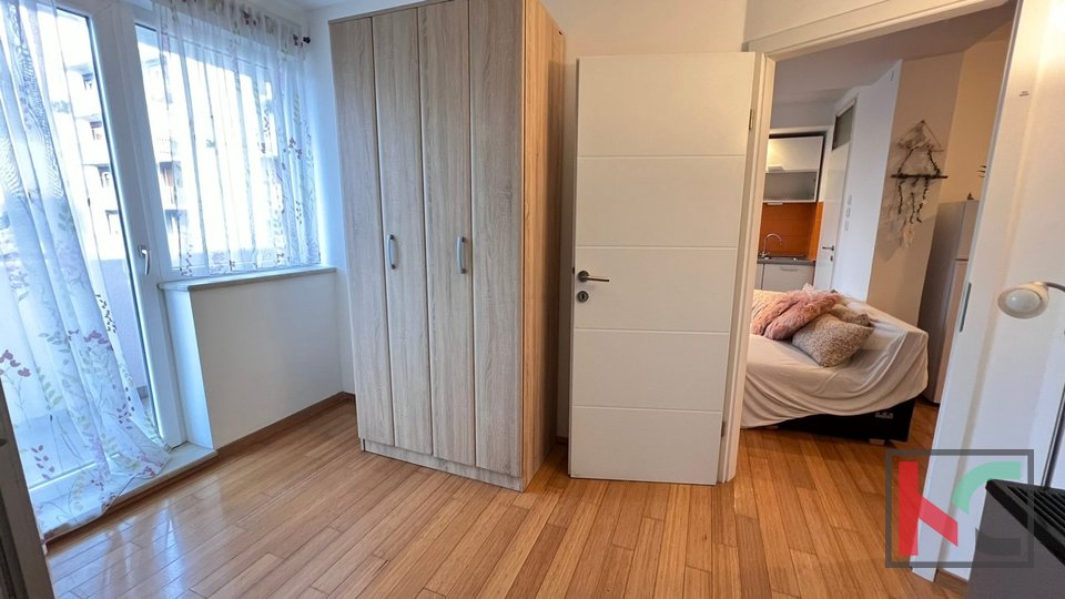 Pula, adaptirano trisobno stanovanje v drugem nadstropju, 2s+kopalnica, #prodaja