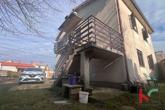 Istria, Marčana, house 263m2 with great potential with garden, two residential units #sale