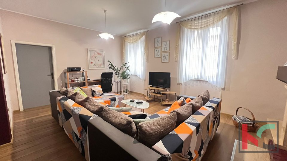 Pula, Center, prostorno stanovanje s tremi spalnicami in garažo v centru Pule, v bližini Arene, #prodaja