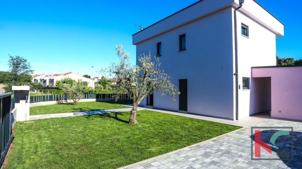 Istria, Parenzo, casa con piscina e giardino paesaggistico vicino al mare, #vendita