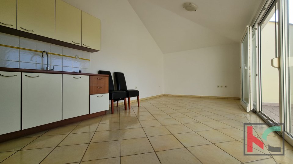 Istra, Medulin, apartma z balkonom in pogledom na morje, 200 metrov od morja #prodaja