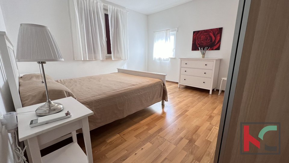 Istra, Peroj, prostran trosobni apartman s velikom terasom i pogledom na more #prodaja