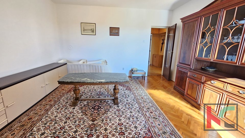 Istria, Rovinj, two-bedroom apartment in the wider center with a view of the old town and St. Euphemia #sale